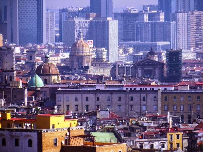 Il contrasto con la skyline del CDN